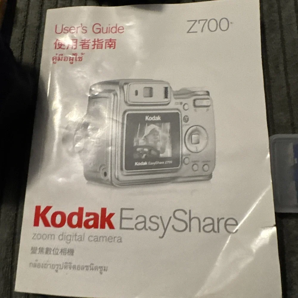 Kodak Digital Camera EasyShare Z700 4.0MP Silver Tested Case Cords
